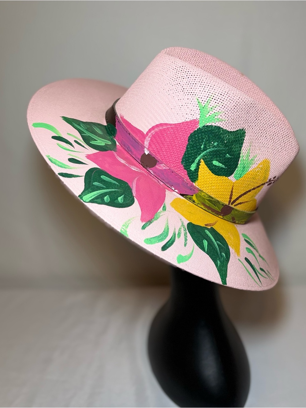 Pink Wide-Brim Straw Fedora with Brown Band